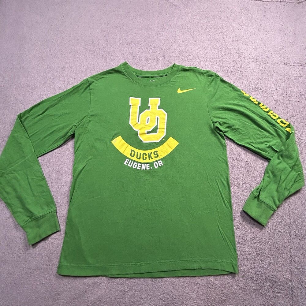 The Nike Tee Oregon Ducks Long Sleeve T-Shirt Mens Small Green Graphic Eugene OR